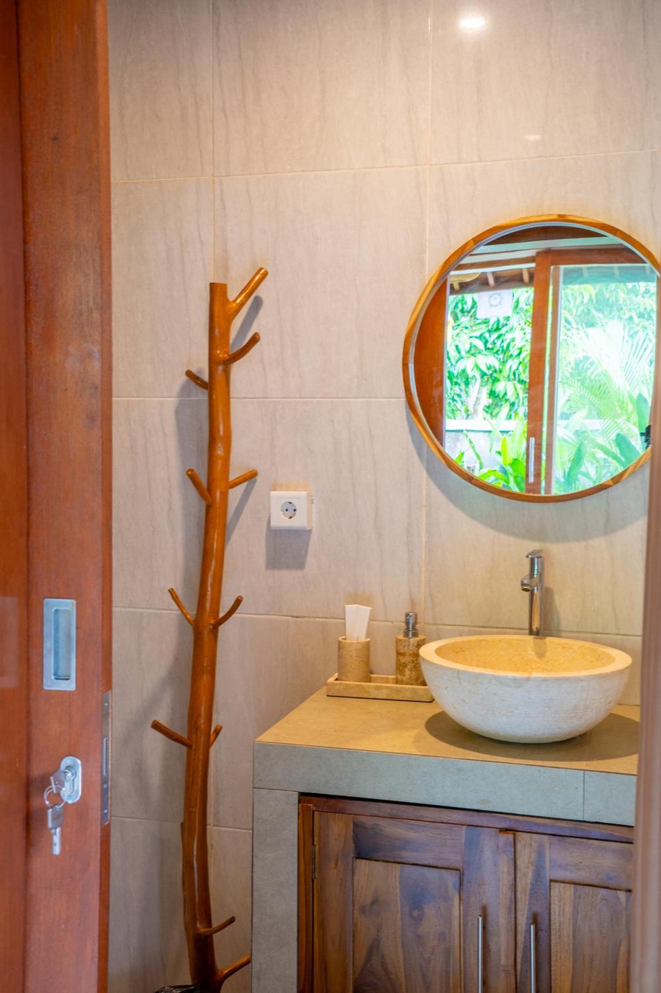 Cempaka Kembar Guest House Убуд Екстериор снимка